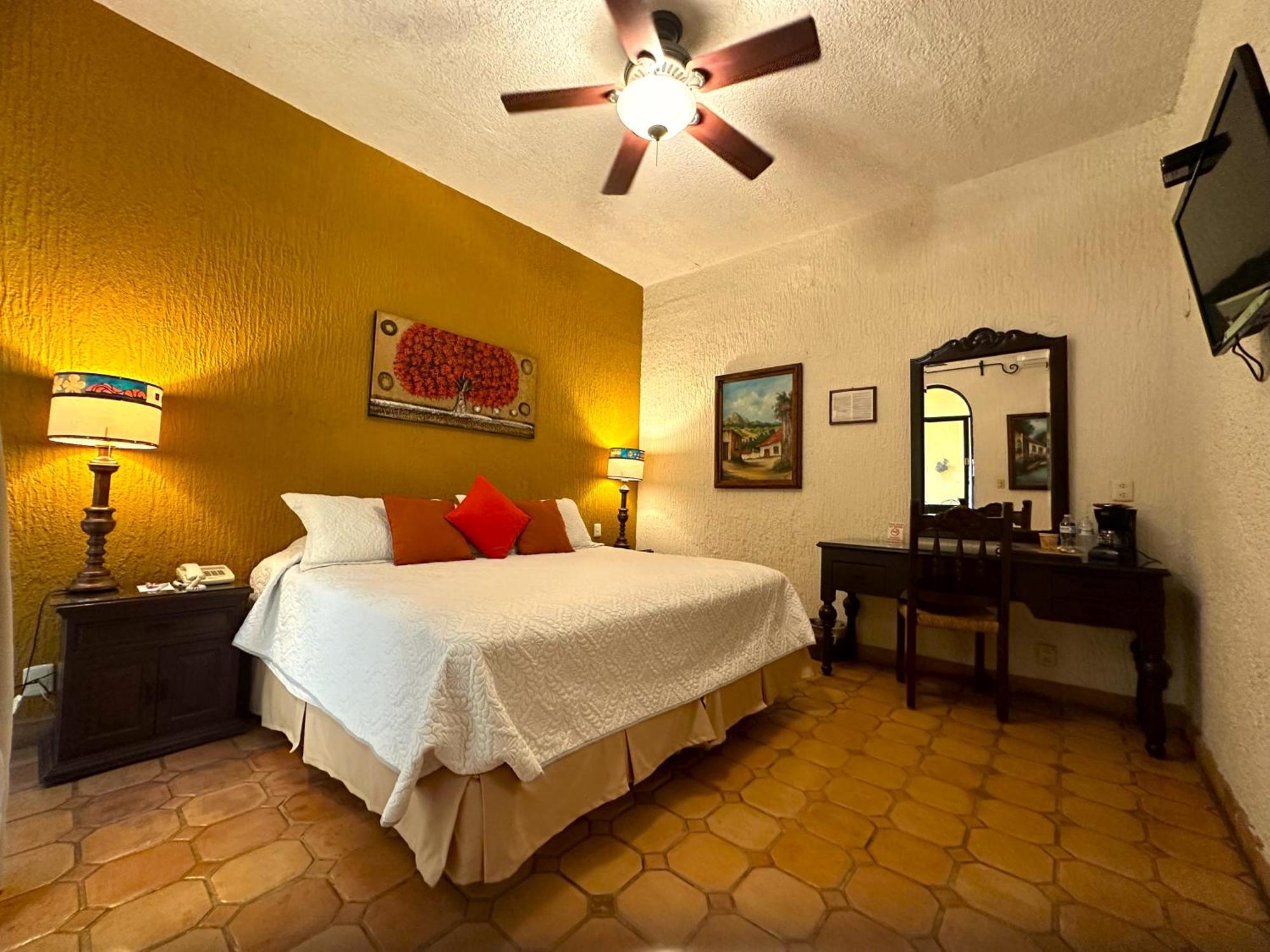 La Villa Del Ensueno Boutique Hotel Tlaquepaque Exterior photo