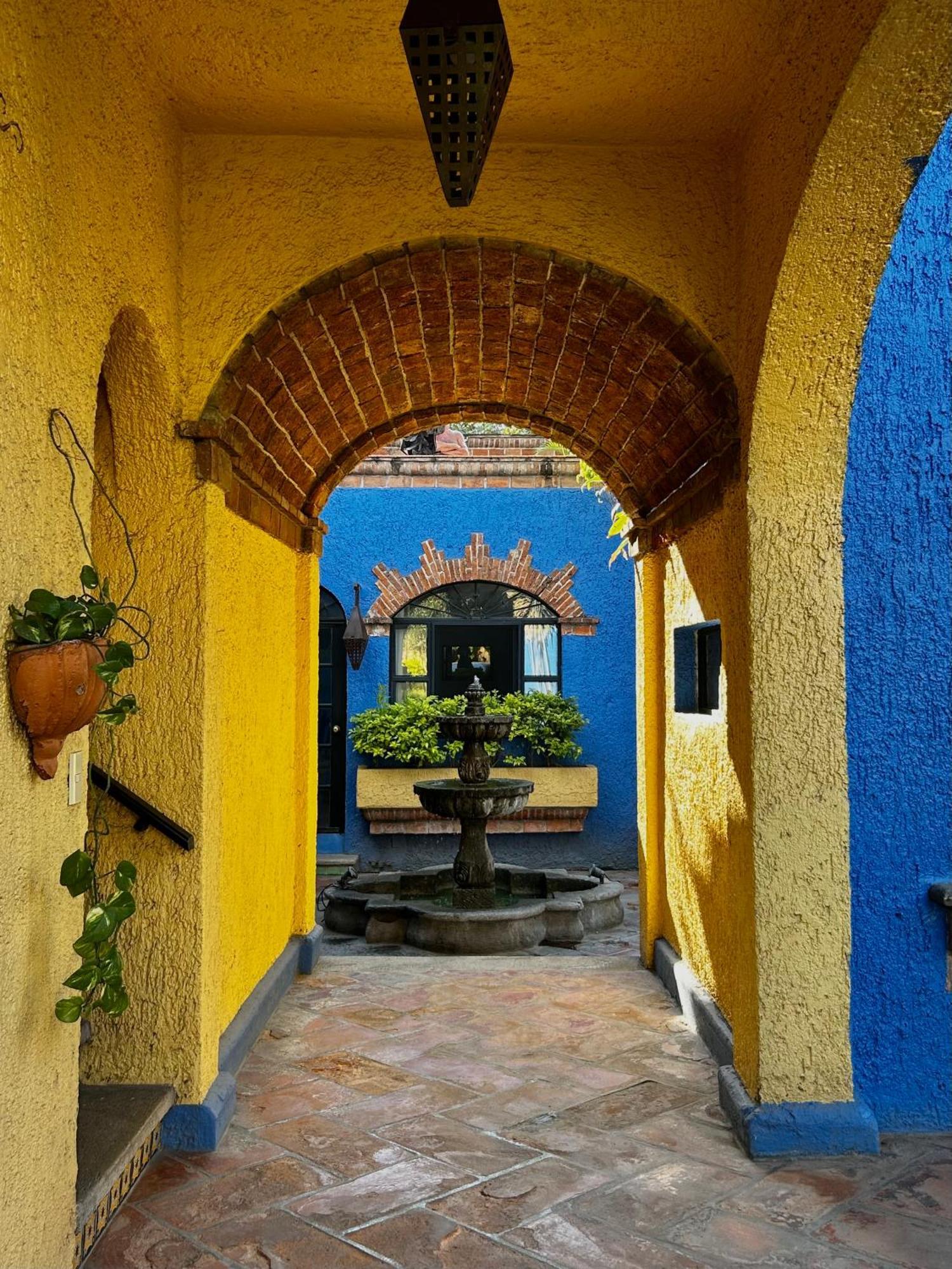 La Villa Del Ensueno Boutique Hotel Tlaquepaque Exterior photo