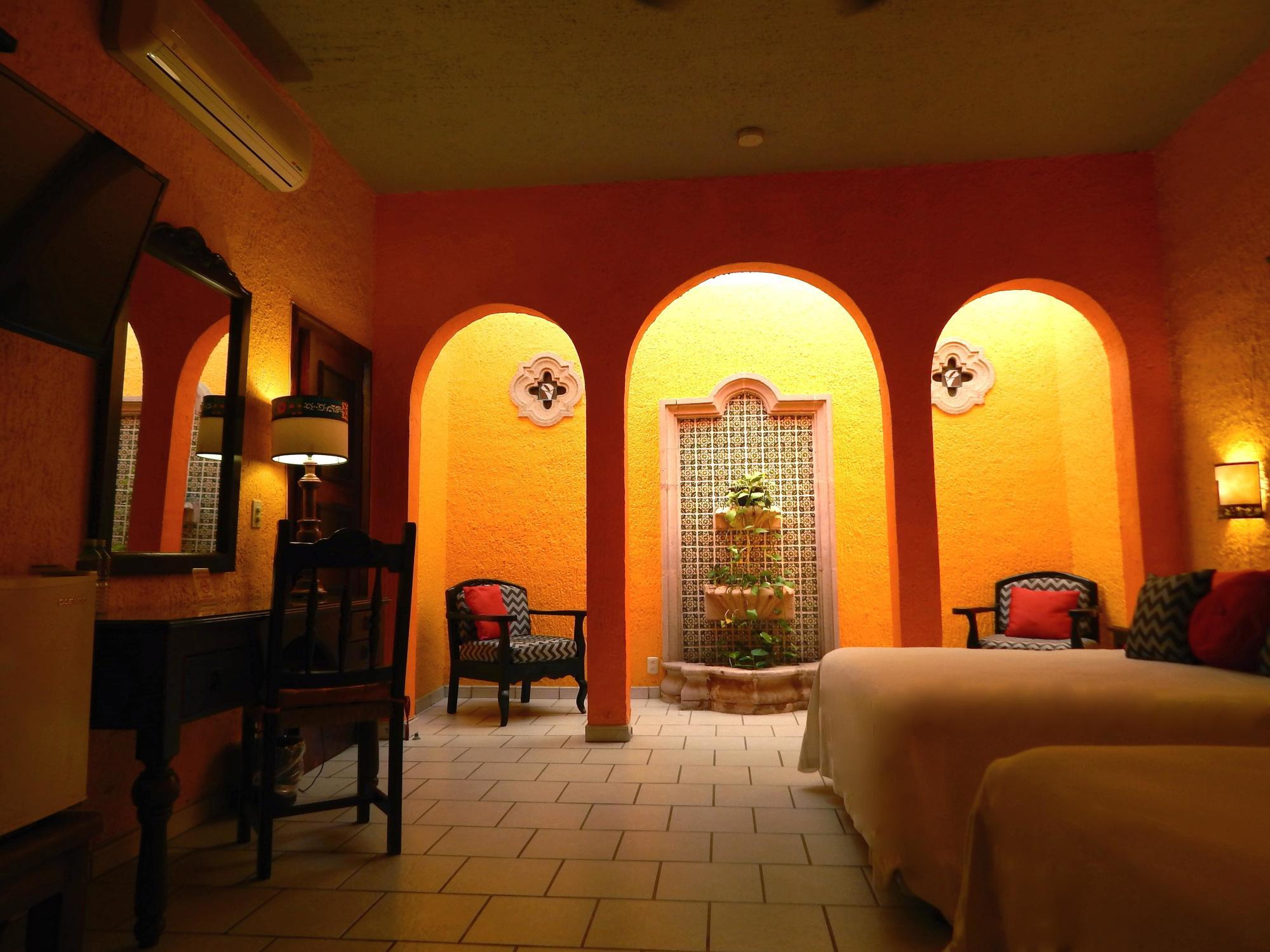 La Villa Del Ensueno Boutique Hotel Tlaquepaque Exterior photo